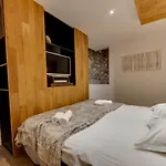 La Cour Filaterie - Suite Au D\'Annecy Pdj En Option