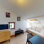 Apartment With 2 Bedrooms For 4 People In Annecy-Le-Vieux