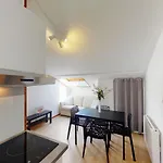 Apartment With 2 Bedrooms For 4 People In Annecy-Le-Vieux