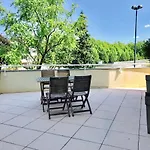 Proche Lac & Vieille Ville T3 Avec Grande Terrasse