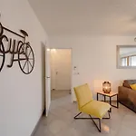 L\'Art De Ville - 2 Bedroom Near The City Center Terrace And Garage