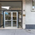 Furnished Apartment For 4 People In The City Center