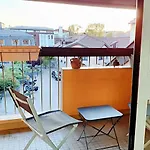 3 Bedroom - Heart Of Annecy - No Wifi