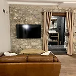 La Loge De Pierre Au Coeur De La Vieille Ville D Annecy