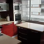 Appartement Lumineux De 90 M2 Situe En Centre Ville
