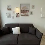 Le Bout Du Lac Studio Renove Avec Balcon Et Vue Sur La Montagne