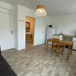 Le Bout Du Lac Studio Renove Avec Balcon Et Vue Sur La Montagne