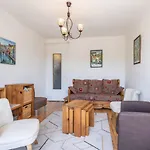 Cozy Apartment With Balcony Near Lake Annecy And The Beaches