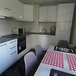 Manon Home