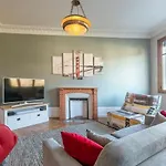 The Red Heart Of Annecy - Beautiful Apartment For 4 People