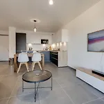 Le Paradis - Beautiful T2 Ideally Located With Garage