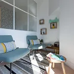 Studio Hyper Center 100M From The Lake!