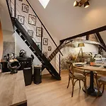 Le Double G- T2 Avec Mezzanine Idealement Place