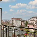 Nice Apartment With Balcony Very Close To The City Center
