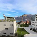 Le Nid Du Lac D\'Annecy