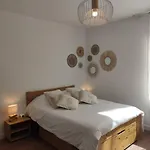 Annecy Vieille Ville, Superbe Appartement Au Calme