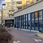 Joli T2 De 50 M2 En Centre Ville Avec Garage