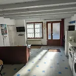 Escale Du Chateau De Promery 1389
