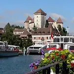 Le Family Lodge 2 Chambres 4 Personnes Classe 3 Etoiles