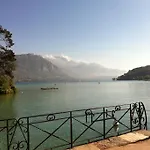 Les Marmottes Du Lac