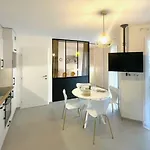 Le Quartz Tresum In A Modern Residence Near The Lake Garage Included