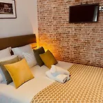 Hudson Highlands Annecy Rent Lodge