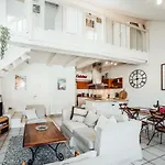 Le White Flat Exceptionnel Proche Lac