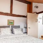 Chalet Charm In The Heart Of The Old Town