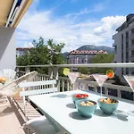 BORA BORA Parking gratuit