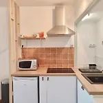 Joli Studio Proche Vieille Ville + Parking