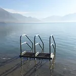 Entre Lac Et Montagne