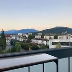 Luxueux Appartement T4 - Lac 5 Min - Parkings Privatifs - Vue Lac Et Montagne