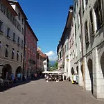 A 200M Du Lac, Au Coeur De La Vieille Ville Avec Parking