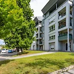 Beautiful T2 - Parking And Close To The Centre And Lake