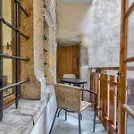 Au Coeur Du Vieil Annecy - Le Lys -