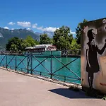 Studio Renove A Annecy Avec Terrasse, Proche Commerces Et Parking Prive - Fr-1-432-42