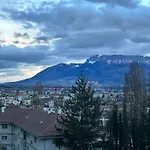Appartement 3 Chambres A Annecy Dans Maison Pour 2 A 8 Personnes
