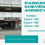 Annecy Lake Central