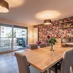 Aquarelles - Modern And Spacious