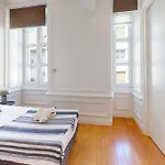 Le N 10 - Apartment Of 200 Sqm With Patio Of 35 Square Meters In Old Town
