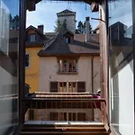Sous Les Toits D\'Annecy, Un Appartement Irresistible Pour 1 A 6 Personnes En Plein Coeur De Ville