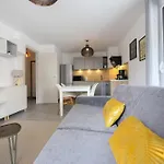 Le Romain - 1-Bedroom With Private Garage