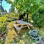 La Branche Du Cerisier