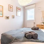Annecy L\'Elegance : Grande Chambre/Stationnement