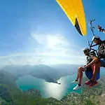 Lake Escape - With Private Parking