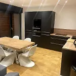 Annecy Centre-Ville: 3 Couchages, Parking