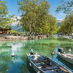 Appartement 3 Pieces Renove, Proche Centre-Ville D\'Annecy, Balcon Et Equipements Modernes - Fr-1-432-14