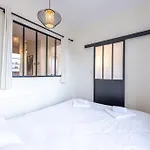 Pretty 2 Rooms In The City Center