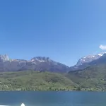 Charmant Appartement A 1 Minute Du Lac