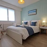 Lac Plage Et Ville 95 M2 A 100M Du Lac, 3 Chambres, Parking